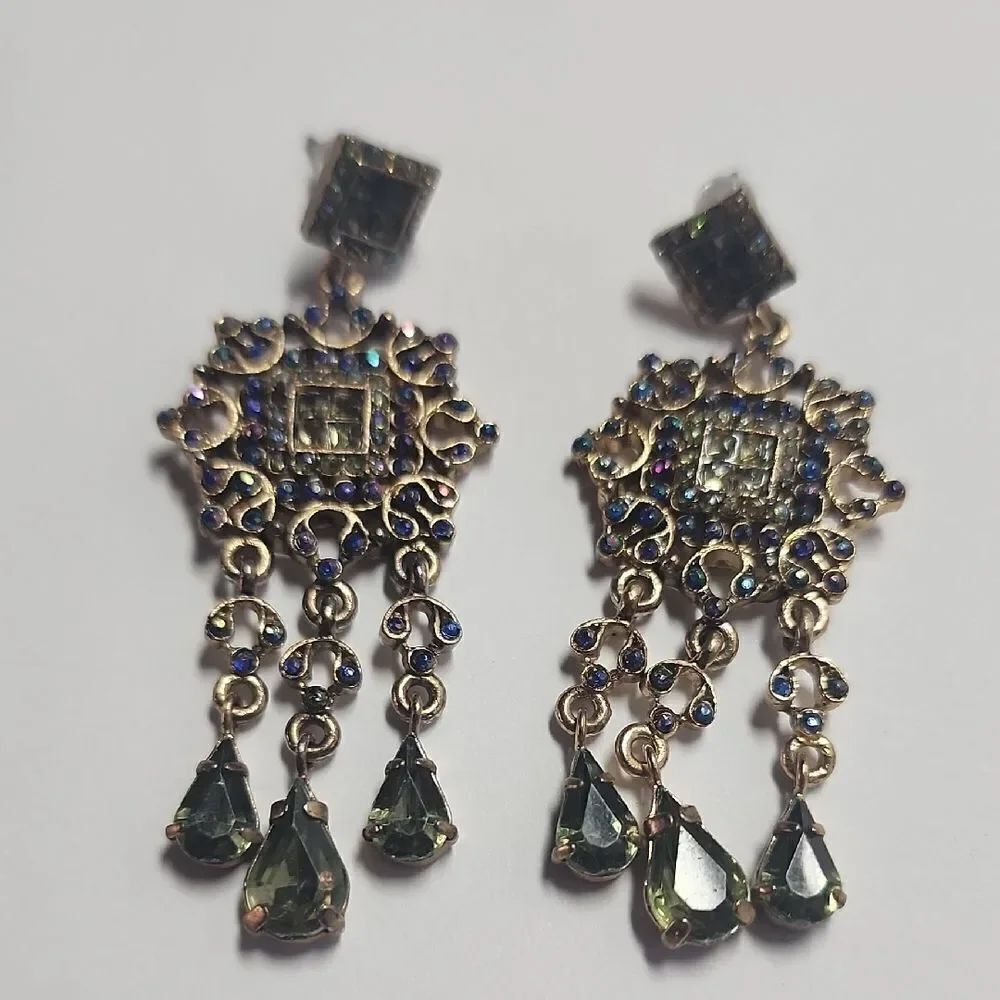 Elegant Gold and Green Dangle Earrings